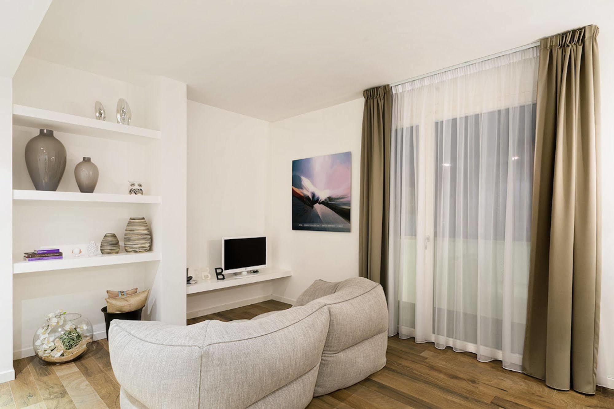 Santo Stefano Raro Rooms Collection บรินดิซิ ภายนอก รูปภาพ